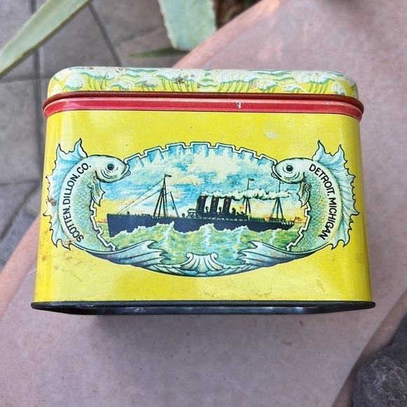 COLLECTIBLE Vintage Tin Oceanic Cut Plug - Picture 6 of 10